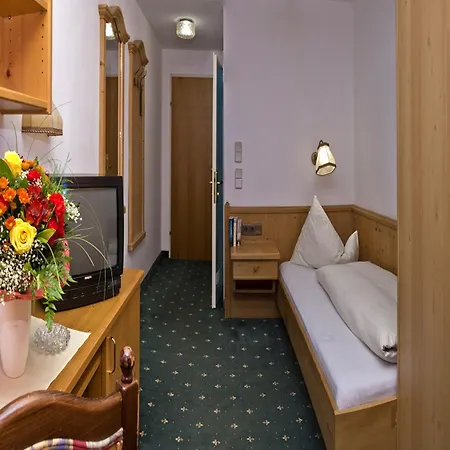 巴曾霍思尔宾馆 蒂罗尔-泽费尔德