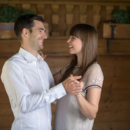 宾馆 巴曾霍思尔宾馆 蒂罗尔-泽费尔德