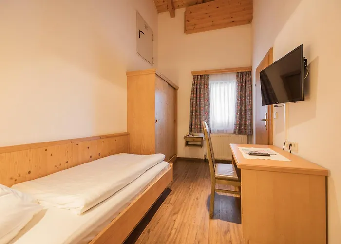 Batzenhaeusl Värdshus Seefeld in Tirol