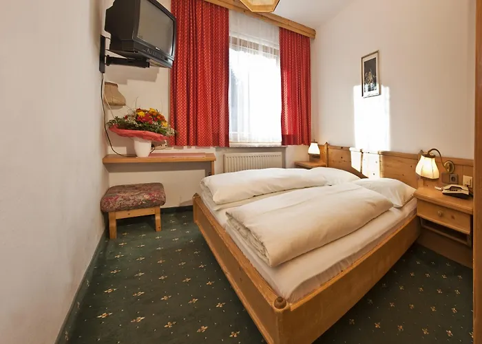 Batzenhaeusl Han/Misafirhane 3*