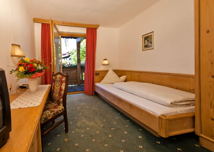 Batzenhaeusl Värdshus Seefeld in Tirol