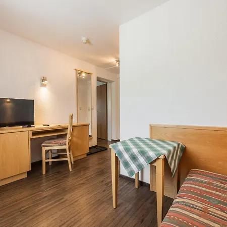 Batzenhaeusl بيت ريفي