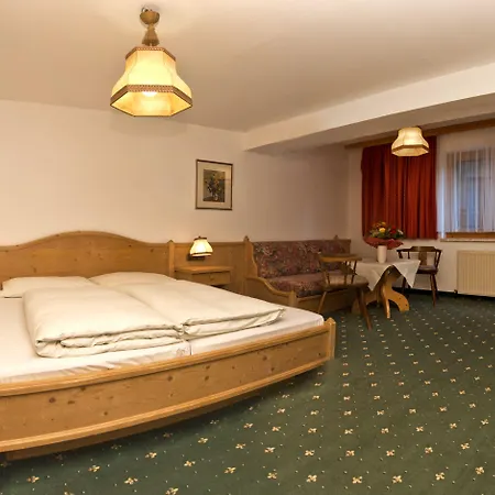 Batzenhaeusl بيت ريفي